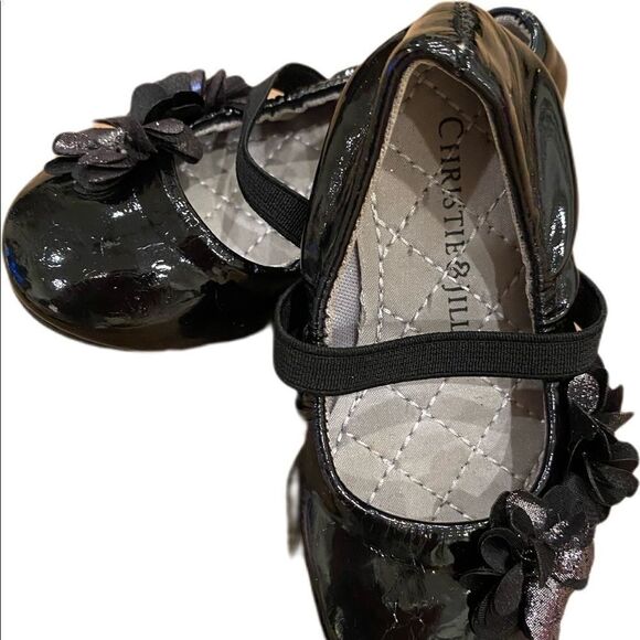 Christie and Jill Dress Shoe Shiny Black Patent Leather Floral Jeweled Size 5 - Picture 2 of 11